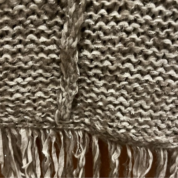 01. WOMENS CHICO’S L/XL DETAIL PONCHO SWEATER - Picture 5 of 6